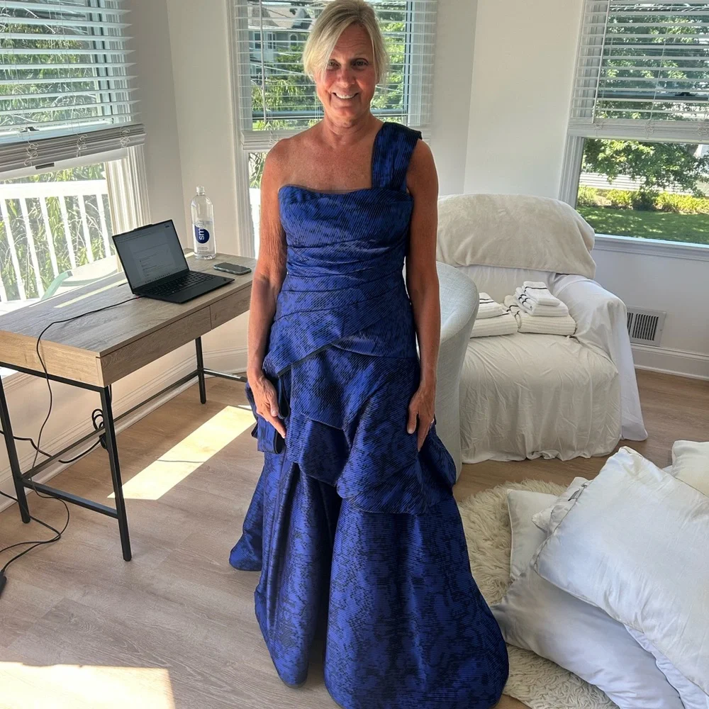 Monique Lhuillier Royal Blue One-Shoulder Evening Gown - Picture 4 of 7